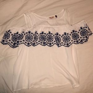 Women’s SO tank top/ off the shoulder shirt!!